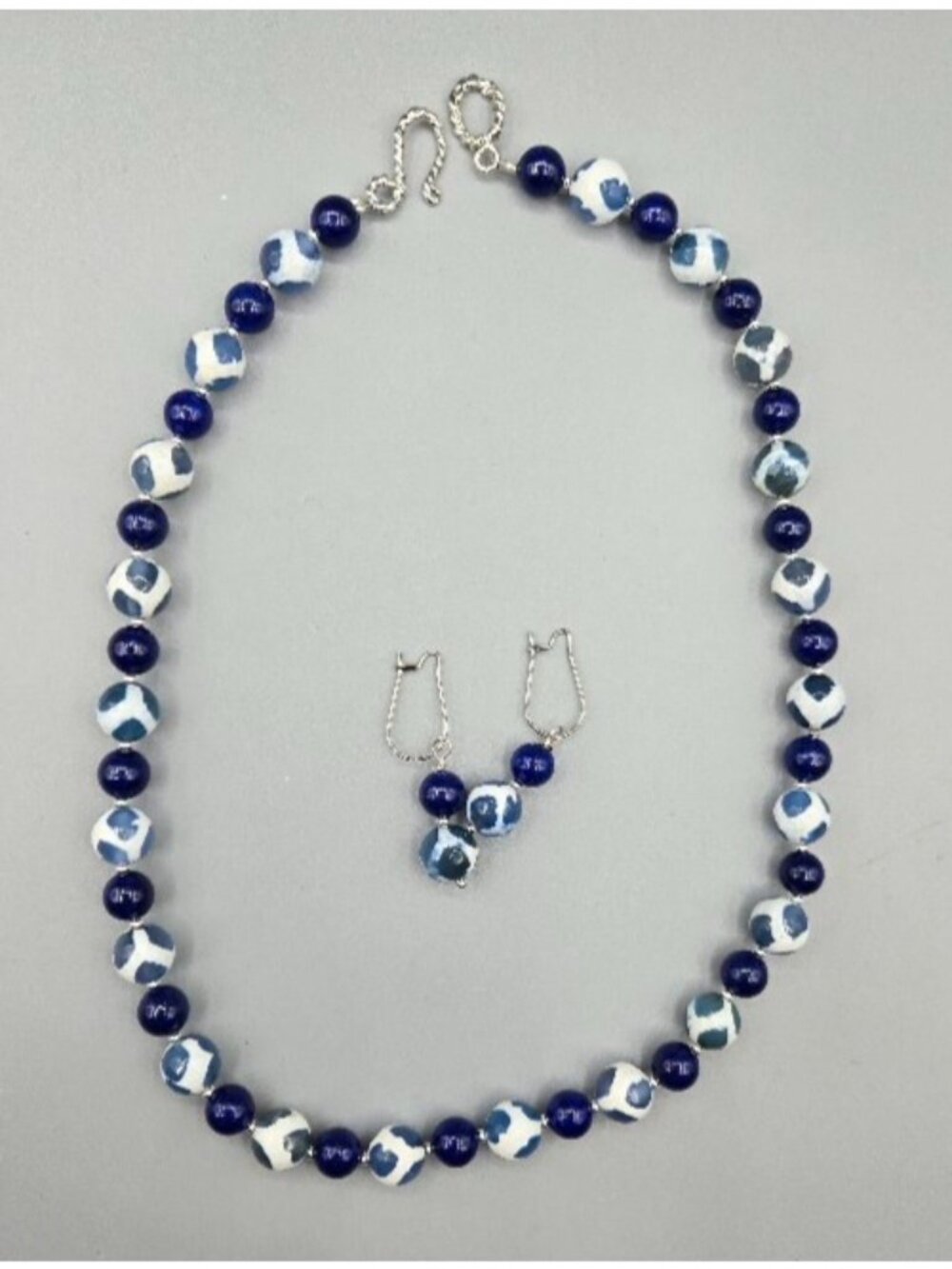18 inch Blue Shin Agate and Lapis Lazuli Bead Necklace w/Matching Earrings